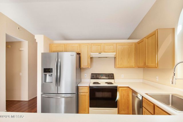 8892 E Apache Well Place, Tucson, AZ 85730