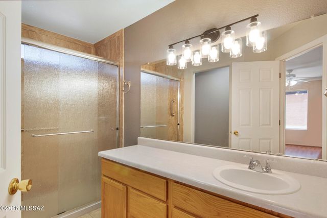 8892 E Apache Well Place, Tucson, AZ 85730