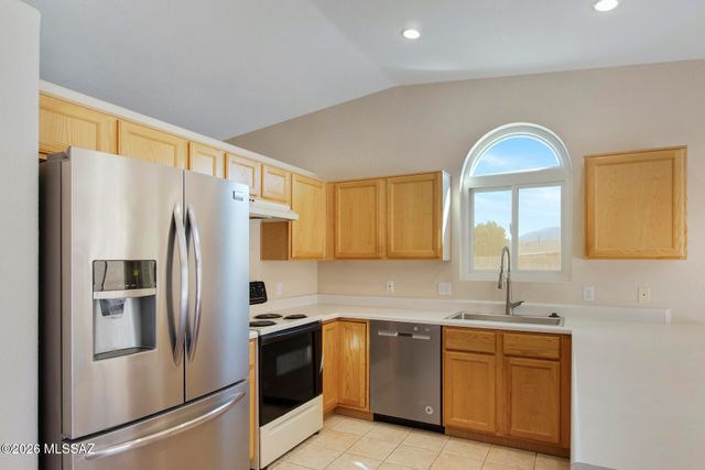 8892 E Apache Well Place, Tucson, AZ 85730