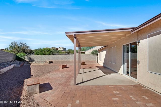 8892 E Apache Well Place, Tucson, AZ 85730