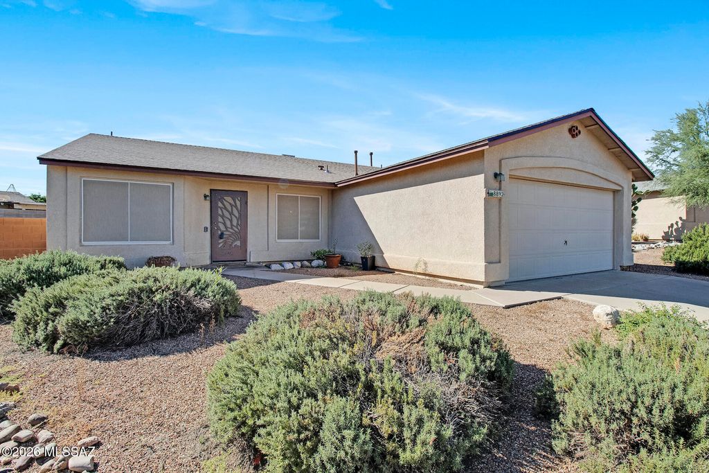 8892 E Apache Well Place, Tucson, AZ 85730
