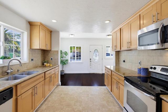 1809 Hill Avenue, Hayward, CA 94541