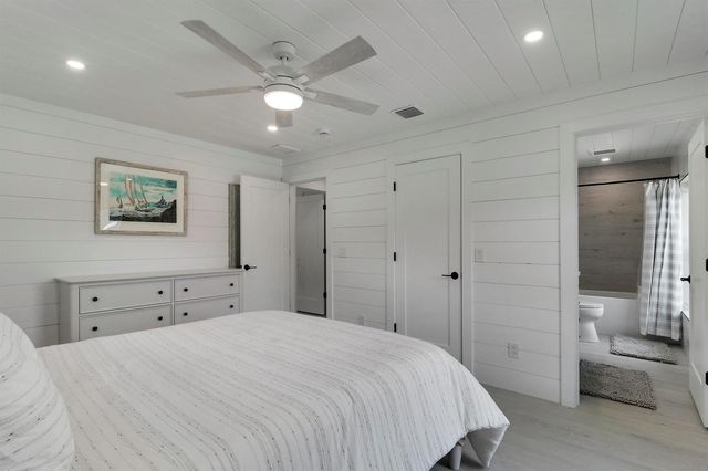 2443 E Edgewater Drive, Palm Beach Gardens, FL 33410