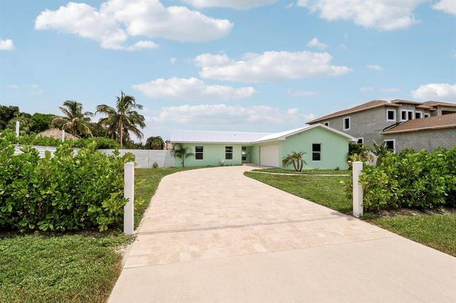 2443 E Edgewater Drive, Palm Beach Gardens, FL 33410