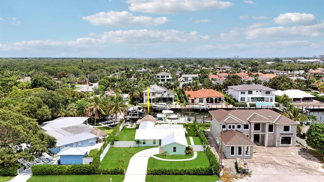 2443 E Edgewater Drive, Palm Beach Gardens, FL 33410