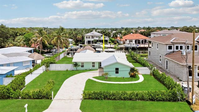2443 E Edgewater Drive, Palm Beach Gardens, FL 33410