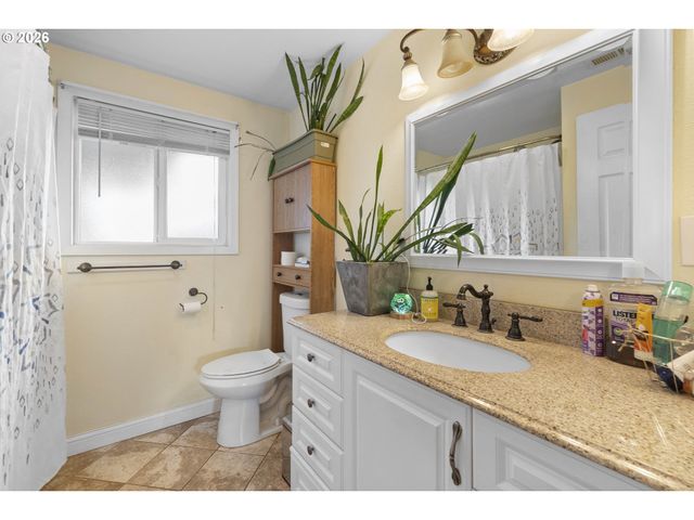 52052 Se 3RD Pl, Scappoose, OR 97056