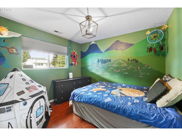 52052 Se 3RD Pl, Scappoose, OR 97056