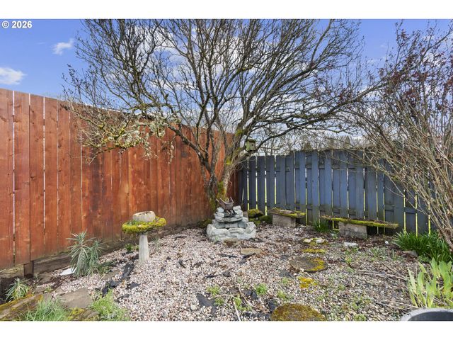 52052 Se 3RD Pl, Scappoose, OR 97056