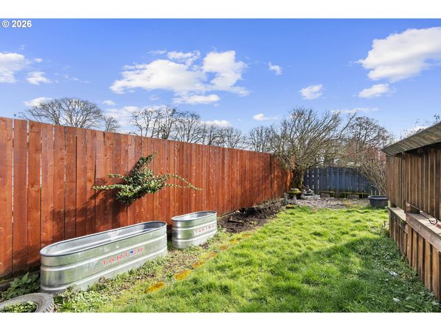 52052 Se 3RD Pl, Scappoose, OR 97056