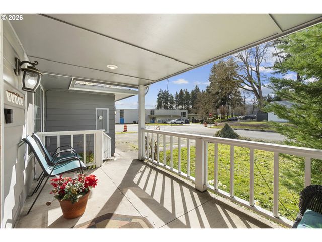 52052 Se 3RD Pl, Scappoose, OR 97056