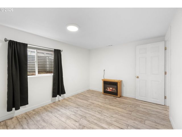 52052 Se 3RD Pl, Scappoose, OR 97056