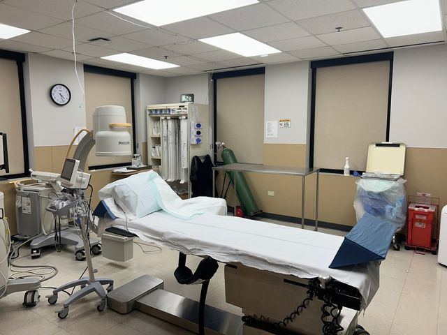 2260 W Higgins Road, Hoffman Estates, IL 60169