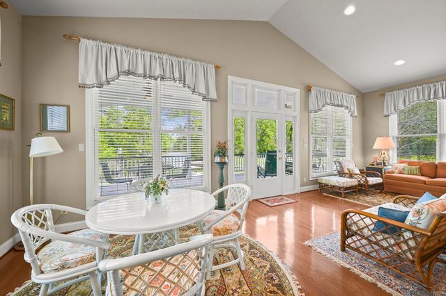 20605 Bretz Rd, Springfield, LA 70462