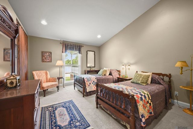 20605 Bretz Rd, Springfield, LA 70462