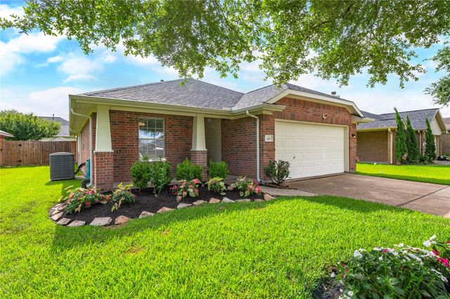 129 Rustic Colony Lane, Dickinson, TX 77539