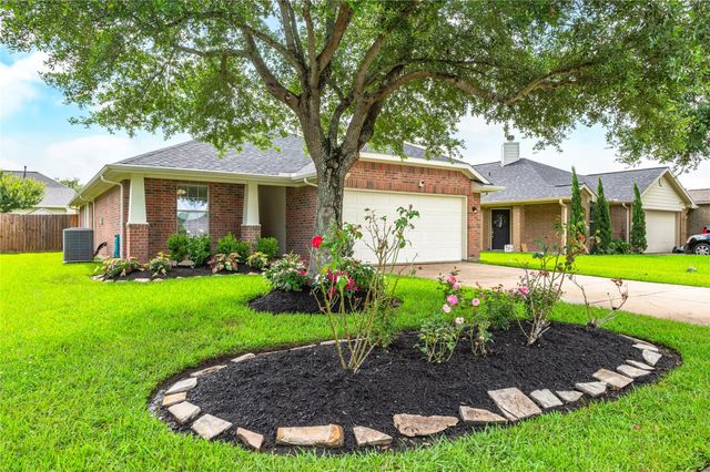 129 Rustic Colony Lane, Dickinson, TX 77539