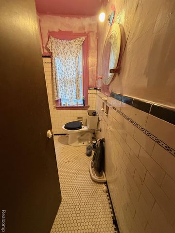 13324 Camden Street, Detroit, MI 48213