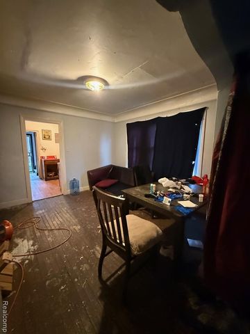 13324 Camden Street, Detroit, MI 48213