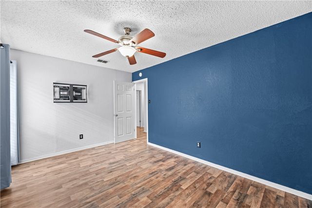 7234 Diamond Ridge Dr, Corpus Christi, TX 78413