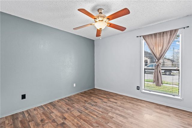 7234 Diamond Ridge Dr, Corpus Christi, TX 78413