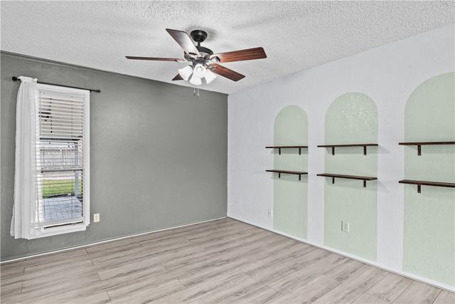 7234 Diamond Ridge Dr, Corpus Christi, TX 78413