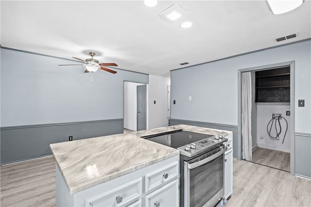 7234 Diamond Ridge Dr, Corpus Christi, TX 78413