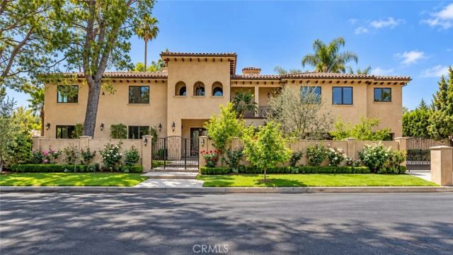 5427 Genesta, Encino, CA 91316