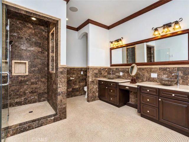 5427 Genesta, Encino, CA 91316