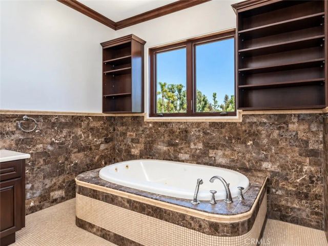 5427 Genesta, Encino, CA 91316