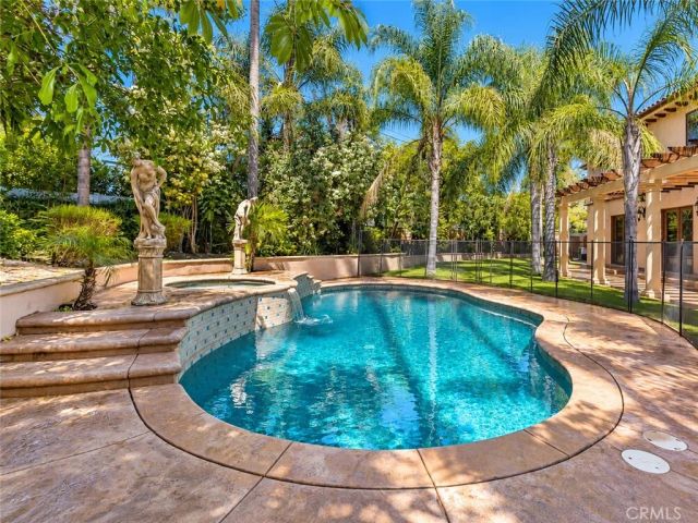 5427 Genesta, Encino, CA 91316