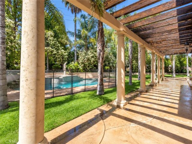 5427 Genesta, Encino, CA 91316
