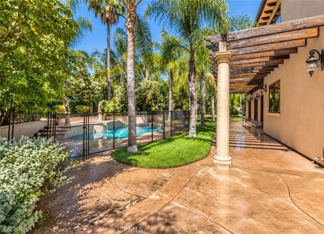 5427 Genesta, Encino, CA 91316