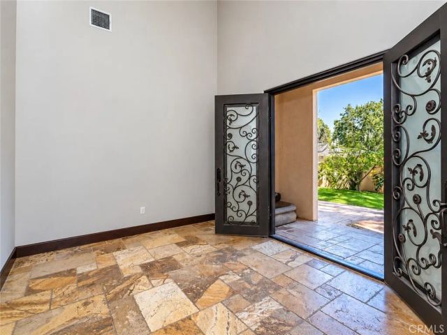 5427 Genesta, Encino, CA 91316