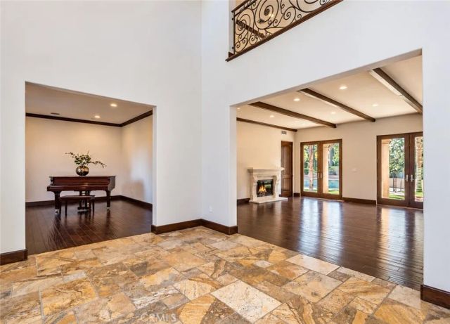 5427 Genesta, Encino, CA 91316