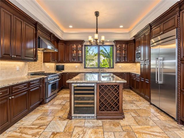 5427 Genesta, Encino, CA 91316