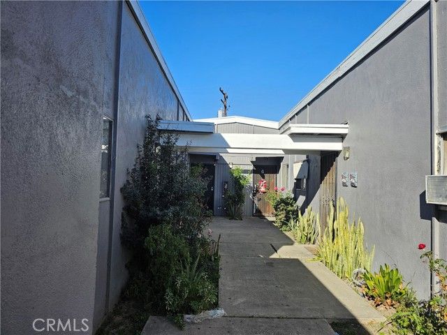 2121 W Catalina, Anaheim, CA 92801