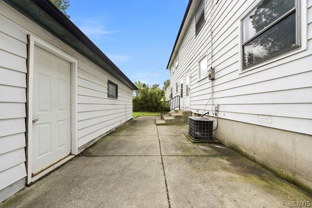 211 Marine Drive, Amherst, NY 14228