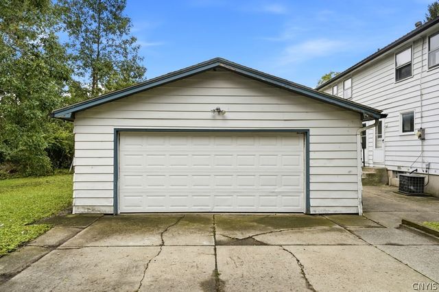 211 Marine Drive, Amherst, NY 14228