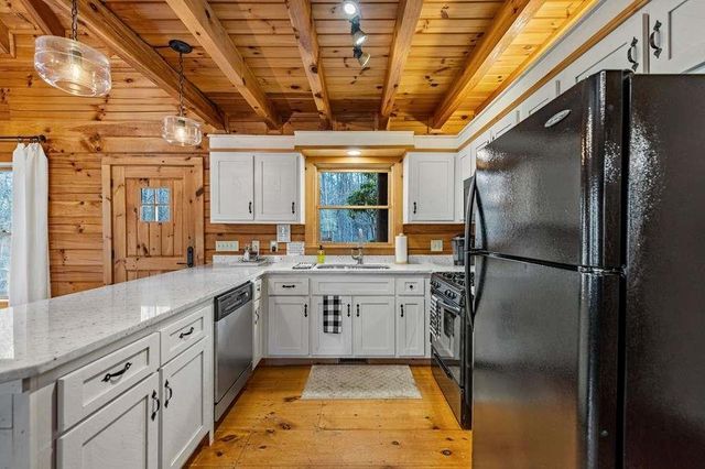 76 Fish Trap Road, Blue Ridge, GA 30513