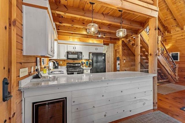 76 Fish Trap Road, Blue Ridge, GA 30513