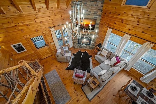 76 Fish Trap Road, Blue Ridge, GA 30513