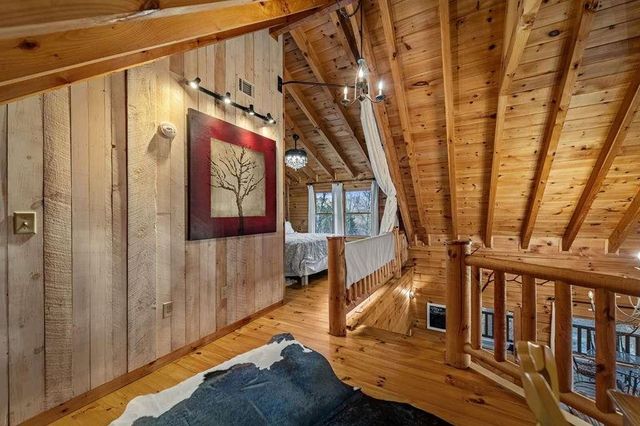 76 Fish Trap Road, Blue Ridge, GA 30513