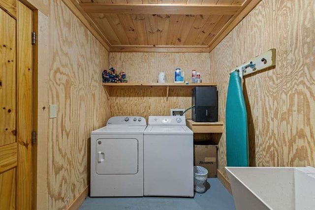 76 Fish Trap Road, Blue Ridge, GA 30513