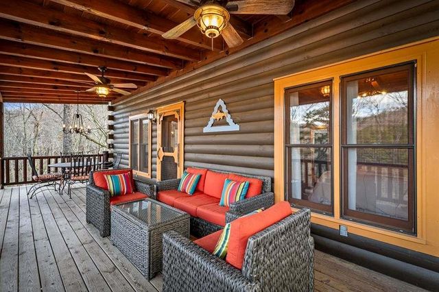 76 Fish Trap Road, Blue Ridge, GA 30513