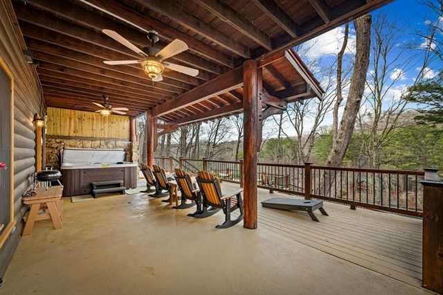 76 Fish Trap Road, Blue Ridge, GA 30513