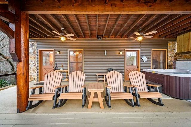 76 Fish Trap Road, Blue Ridge, GA 30513