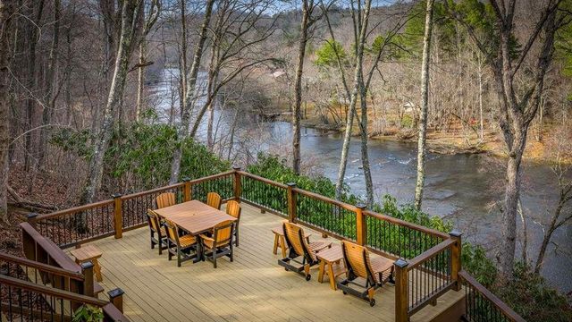 76 Fish Trap Road, Blue Ridge, GA 30513