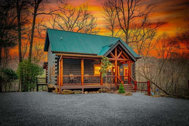 76 Fish Trap Road, Blue Ridge, GA 30513