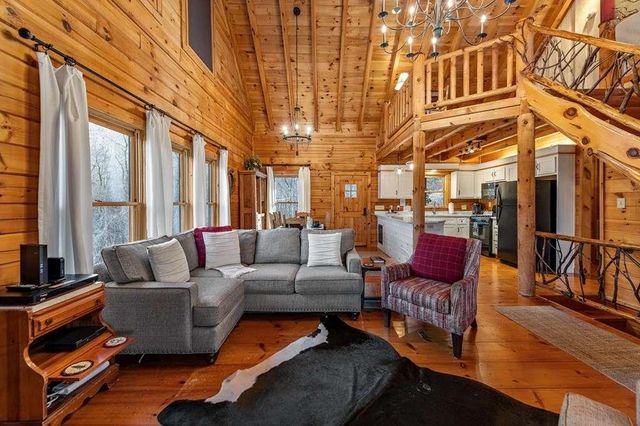 76 Fish Trap Road, Blue Ridge, GA 30513